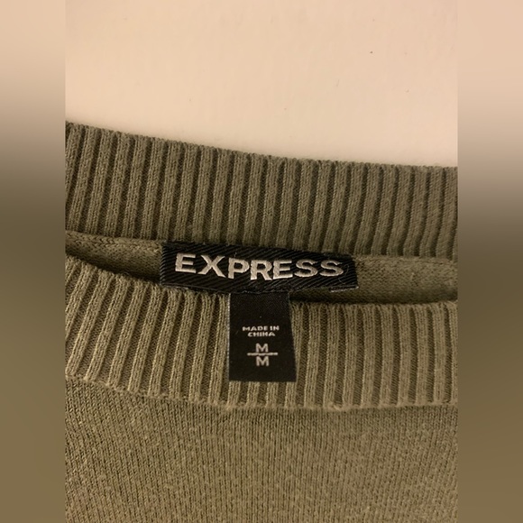 Green sweater with stud details. EUC. Size medium. - Picture 6 of 8